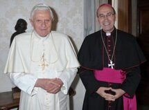 Bento XVI e Cardeal De Paolis, delegado pontifício para a reforma da Legião de Cristo.